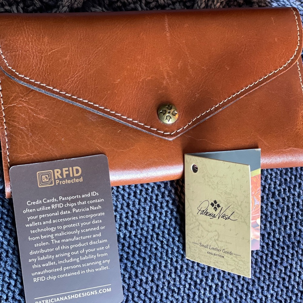 Patricia Nash leather wallet